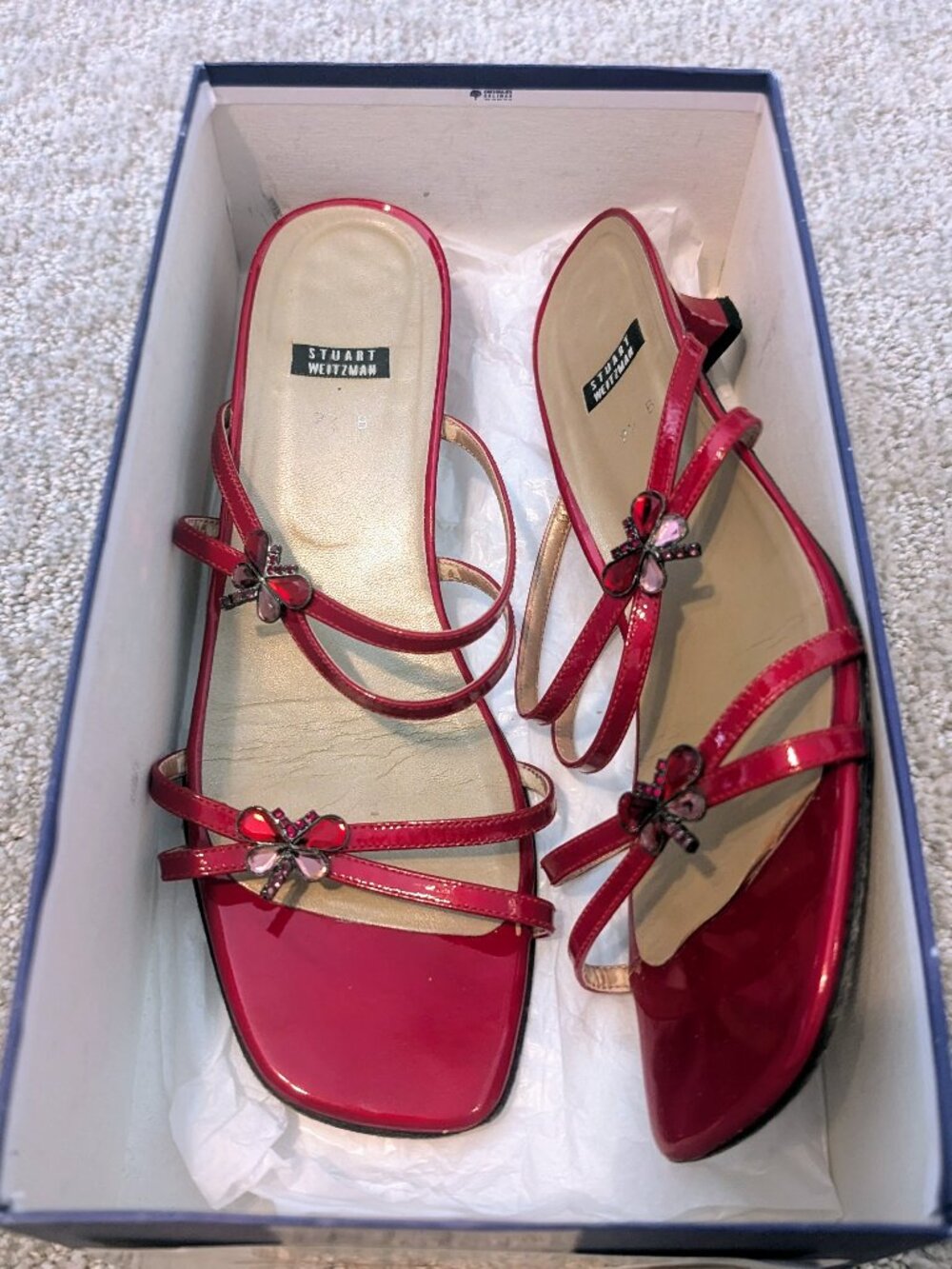 Stuart Weitzman Bugaboo Patent Red kitten heel with Rhinestones Size 9.5M